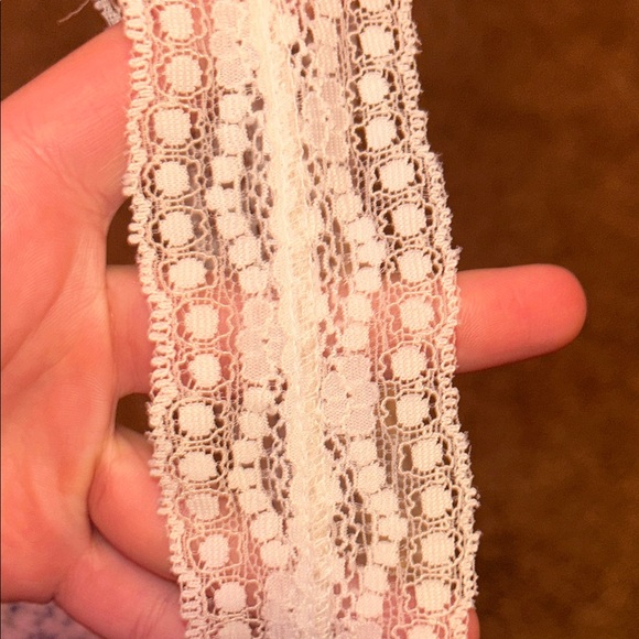 Old Navy White and Blue Lace Trim Tank - Picture 4 of 5